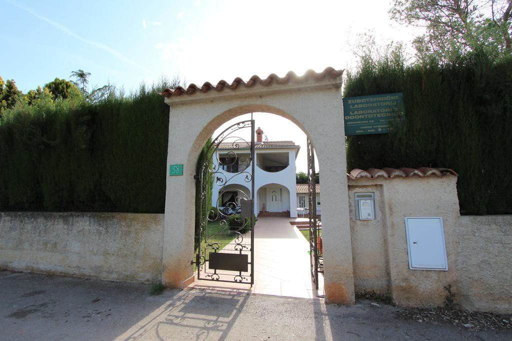 Apartment Villa Nera Pula Zewnętrze zdjęcie