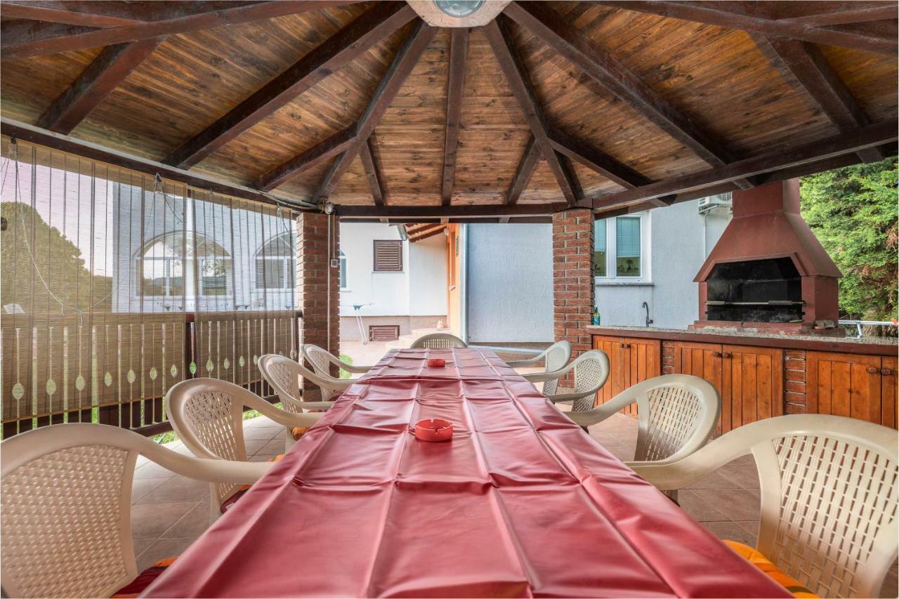 Apartment Villa Nera Pula Zewnętrze zdjęcie