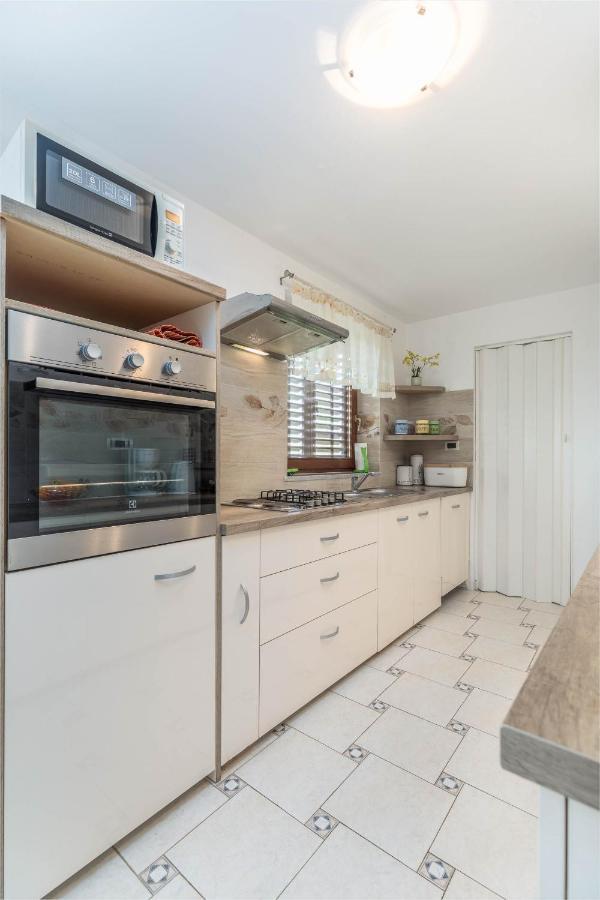 Apartment Villa Nera Pula Zewnętrze zdjęcie